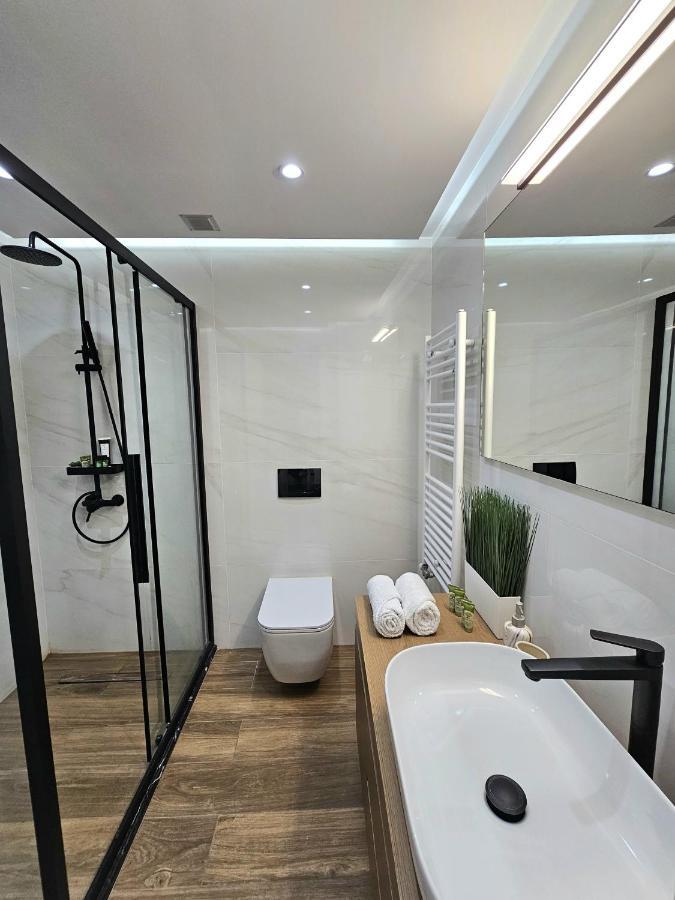 Modern Garden View Apt In Voula, Athens - Luxe Экстерьер фото